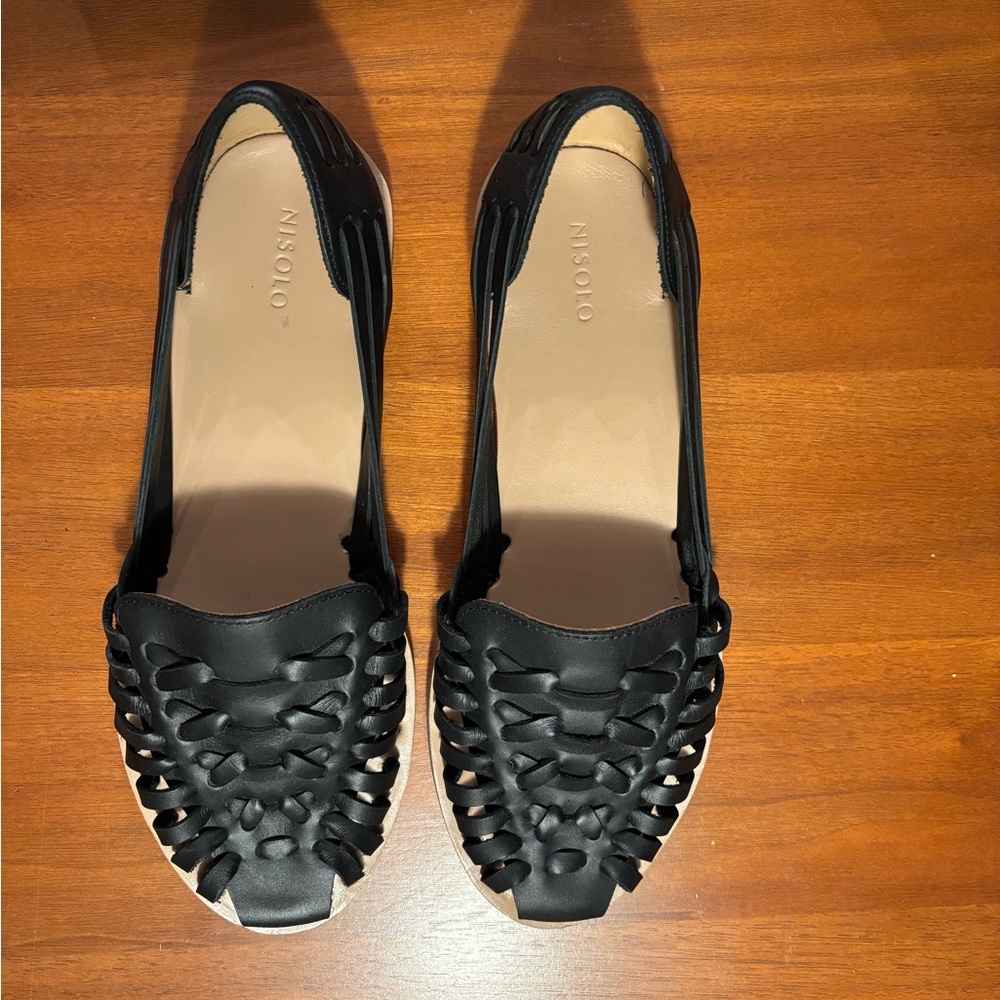Nisolo women’s black leather Huarache Sandal - Picture 7 of 12